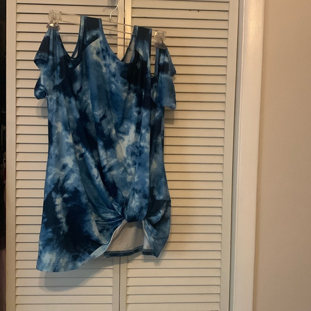 Blue tie dye cold shoulder shirt